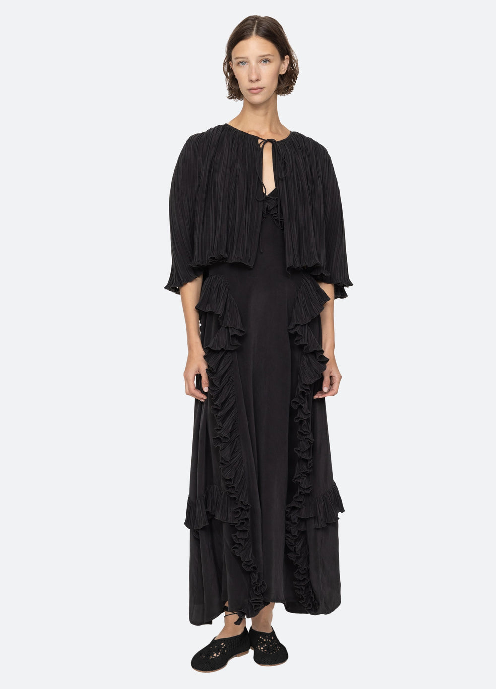 Delilah Cape Black|Cream