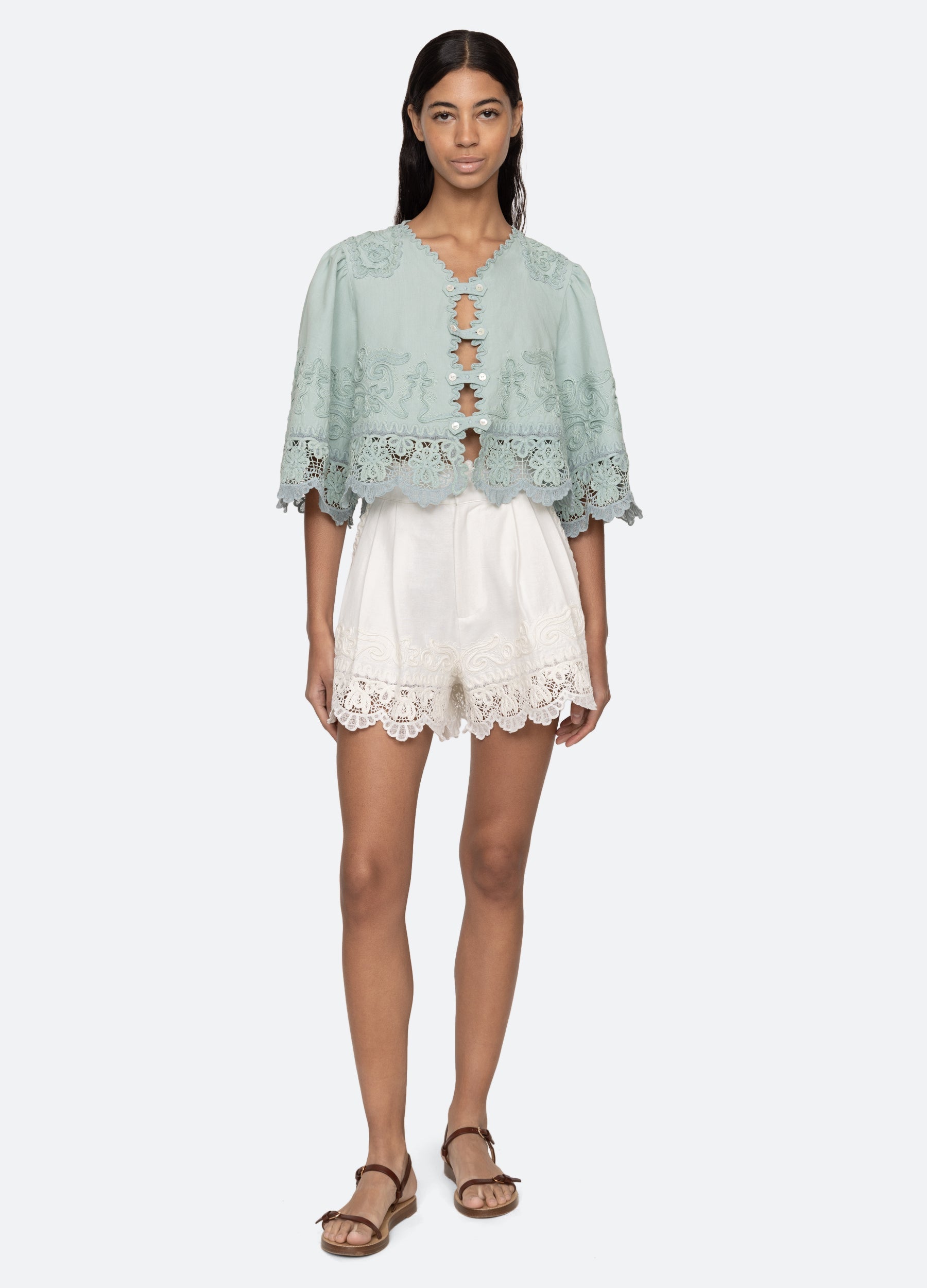 Iyla Shorts White|Black