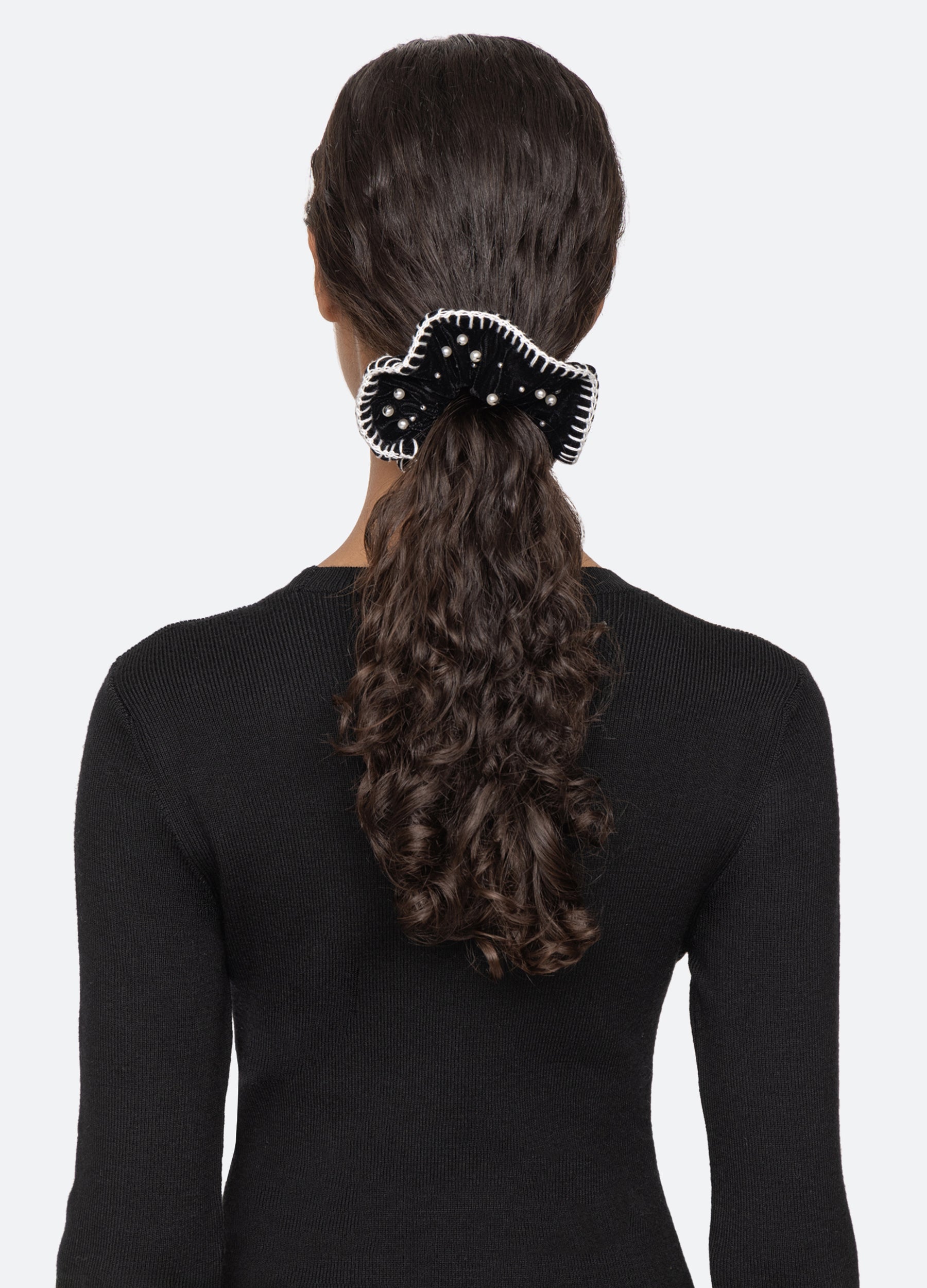 Pearl Scrunchie Black
